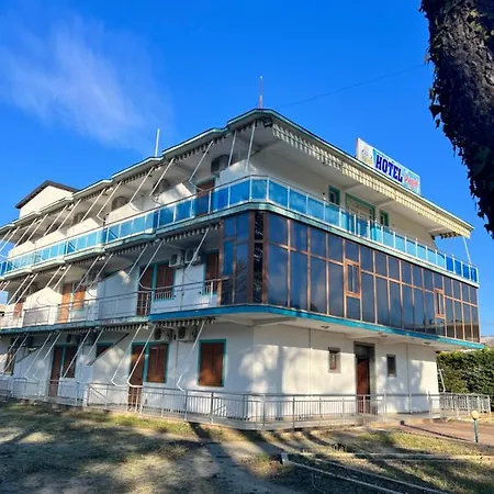 Apartamento Kamberi & 2