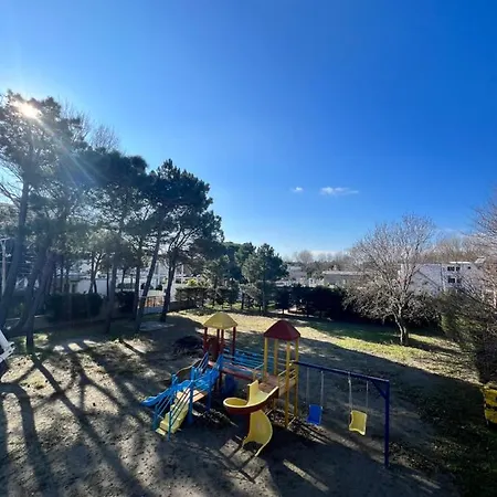 Kamberi & 2 Apartmán Velipojë
