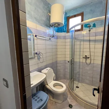 Apartamento Kamberi & 2