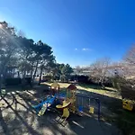 Kamberi & 2 * Velipojë