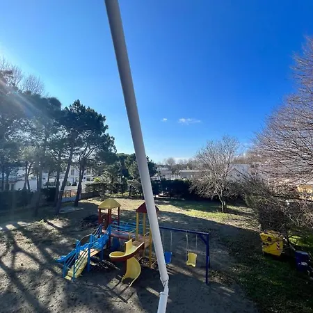 Kamberi & 2 * Velipojë