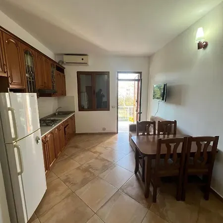 Kamberi & 2 Apartment