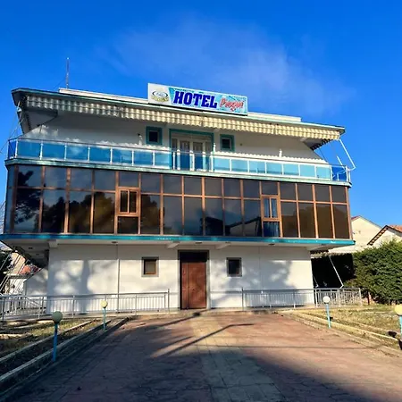 Apartament Kamberi & 2 *