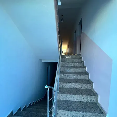 Kamberi & 2 Apartament Velipojë