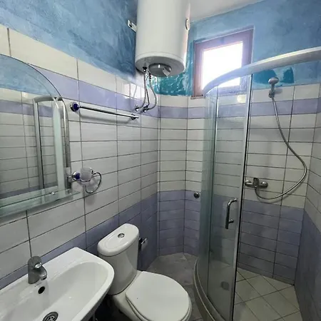 Apartment Kamberi & 2 Velipoje