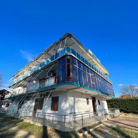 Kamberi & 2 Apartment Velipoje